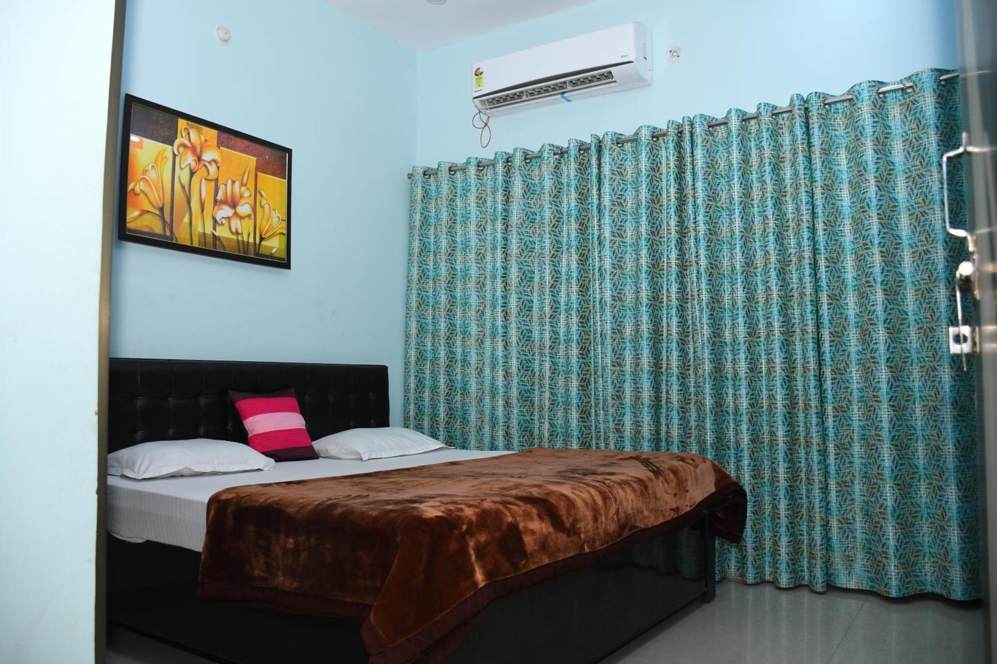 Indra Apartment Varanasi Exterior foto